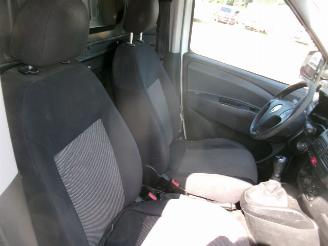 Fiat Doblo 1248 CC - 55 KW Bestelwagen picture 18