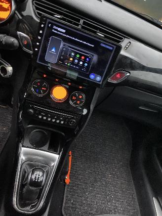 Citroën DS3 e-HDI 1.6 So Chic picture 46