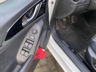 Mazda 3 Sedan 2.0 GT-M picture 24