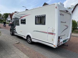 dañado camper Challenger  Challeger Mageo 118EB/119 Queensbed en hefbed 2014/1