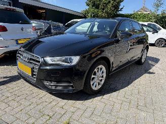 skadebil auto Audi A3 Automaat SPORTBACK 1.2 TFSI Attraction 5drs 2014/4