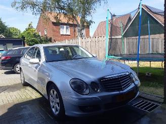 Schadeauto Mercedes E-klasse 200 CDI Bsn Class Sedan 2008/1