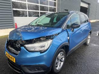 Vaurioauto  passenger cars Opel Crossland Crossland (X) SUV 1.2 Turbo 12V SUV  Benzine 1.199cc 81kW (110pk) 2019/6
