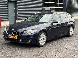 Schadeauto BMW 5-serie 528i 16V Combi/o  Benzine 1,997cc 180kW (245pk) RWD 2014/1