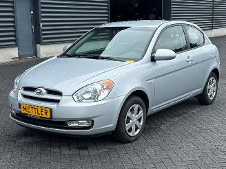 Schadeauto Hyundai Accent 1.4i 16V Hatchback  Benzine 1.399cc 71kW (97pk) FWD 2009/5