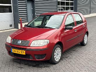 Vaurioauto  passenger cars Fiat Punto 1.2 60 S Hatchback  Benzine 1.242cc 44kW (60pk) FWD 2007/5