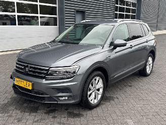 Voiture accidenté Volkswagen Tiguan Tiguan Allspace 1.4 TSI 16V SUV  Benzine 1.395cc 110kW 2018/6