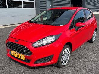 damaged passenger cars Ford Fiesta 1.0 EcoBoost 12V 100 Hatchback  Benzine 998cc 2014/2