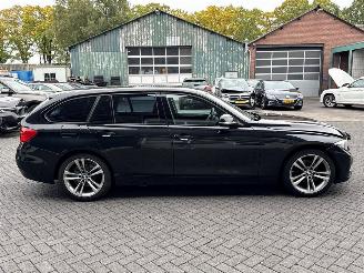 BMW 3-serie 320i 2.0 16V Combi/o  Benzine 1.997cc 135kW (184pk) RWD picture 6