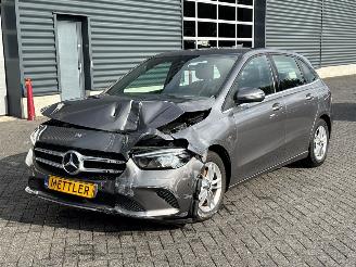 Schadeauto Mercedes B-klasse 1.3 B-180 Turbo 16V Hatchback  Benzine 1.332cc 100kW (136pk) FWD 2020/1