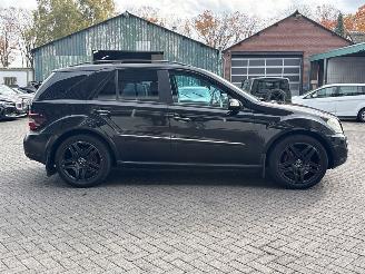 Mercedes ML 3.0 ML-280 CDI 4-Matic V6 24V SUV  Diesel 2.987cc 140kW (190pk) 4x4 picture 6