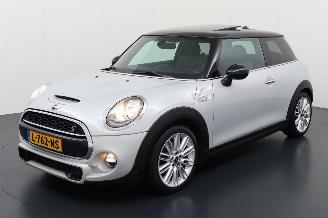 krockskadad bil auto Mini Cooper S 2.0 16V Cooper S Hatchback 2Dr Benzine 1.998cc 141kW (192pk) FWD 2014/8