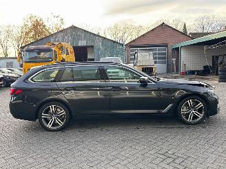 BMW 5-serie 530e xDrive 2.0 Turbo 16V Combi/o  Elektrisch Benzine 1.998cc 215kW (292pk) 4x4 picture 6