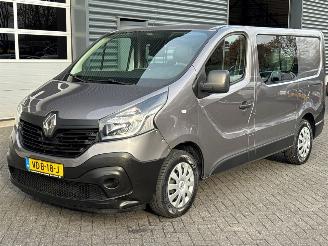 krockskadad bil auto Renault Trafic 1.6 dCi 125 Twin Turbo Bestel  Diesel 1.598cc 92kW (125pk) FWD 2019/8