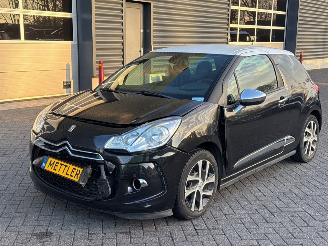 Schadeauto Citroën DS3 1.6 e-HDi Hatchback  Diesel 1.560cc 68kW (92pk) FWD 2011/6