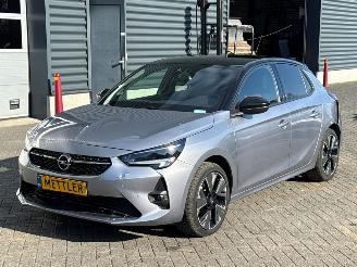 Vaurioauto  passenger cars Opel Corsa Electric, Corsa-e 50kWh Hatchback 4Dr Elektrisch  100kW (136pk) FWD 2021/10