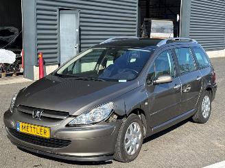 Unfallwagen Peugeot 307 1.6 16V Combi/o  Benzine 1.587cc 80kW (109pk) FWD 2005/4