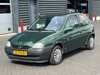 Auto incidentate Opel Corsa -B 1.4i Hatchback  Benzine 1.389cc 44kW (60pk) FWD 1998/2