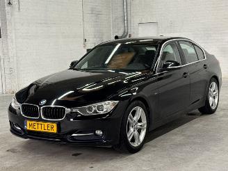 Coche accidentado BMW 3-serie 320d 2.0 16V EfficientDynamicsEdition Sedan 4Dr Diesel 1.995cc 120kW (163pk) RWD 2011-04/2015-07 (3D31; 3D32; 3E11; 3E12) N47D20C 2014/1