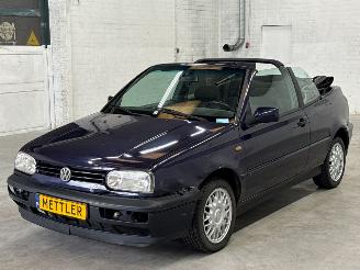 Auto incidentate Volkswagen Golf 1.8 Cabrio  Benzine 1.781cc 55kW (75pk) FWD 1996/10