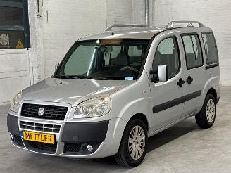 skadebil auto Fiat Doblo 1.4 MPV  Benzine 1.368cc 57kW (77pk) FWD 2009/4