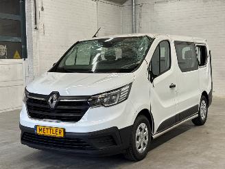 Auto incidentate Renault Trafic Passenger 9 pers 2.0 dCi 16V 110 Bus  Diesel 1.995cc 81kW (110pk) FWD 2022/4