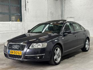 uszkodzony samochody osobowe Audi A6 3.2 V6 24V FSI Quattro Sedan 4Dr Benzine 3.123cc 188kW (256pk) 4x4 2004/9