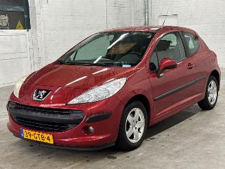 Damaged car Peugeot 207 1.4 Hatchback  Benzine 1.360cc 54kW (73pk) FWD 2008/8