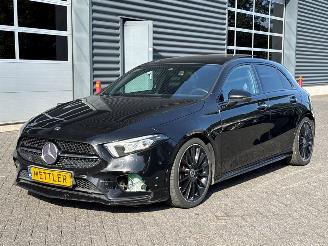 Vaurioauto  passenger cars Mercedes A-klasse 1.3 A-200 Turbo 16V Hatchback  Benzine 1.332cc 120kW (163pk) FWD 2019/3