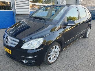 skadebil auto Mercedes B-klasse 180 Automaat 2009/10