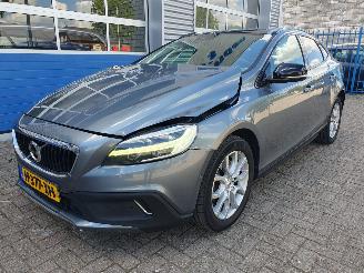 Avarii autoturisme Volvo V-40 Cross Country 1.5 T3 Kinetic Automaat 2020/6