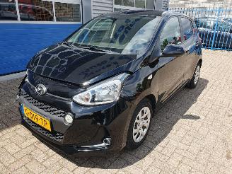 skadebil auto Hyundai I-10 1.0i Comfort 2019/12