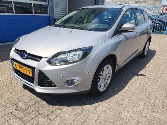Schadeauto Ford Focus 1.0 EcoBoost Edition Plus 2014/6