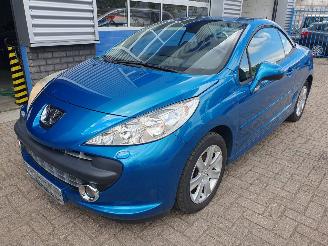 uszkodzony samochody osobowe Peugeot 207 1.6 Cabrio 2009/2
