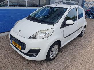 skadebil auto Peugeot 107 1.0 Active 2013/8