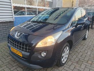 skadebil auto Peugeot 3008 1.6 Schadevrij 2010/7