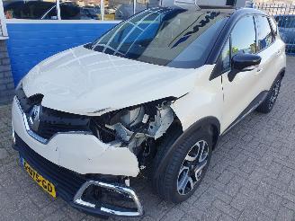 Auto incidentate Renault Captur Automaat 1.2 TCe Dynamique 2015/4