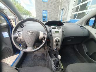 Toyota Yaris 1.0 VVTi picture 14