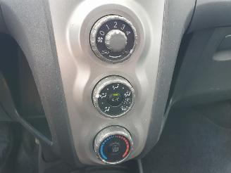 Toyota Yaris 1.0 VVTi picture 18