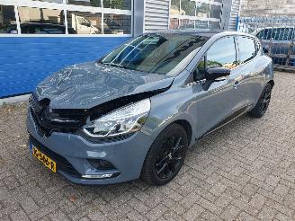 Damaged car Renault Clio 0.9 TCe Limited 2018/7