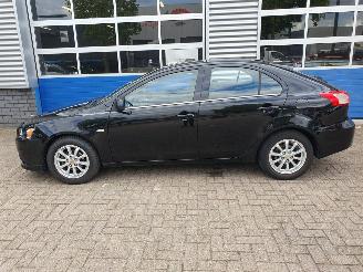 Mitsubishi Lancer Sportback 1.6 Edition Two picture 2