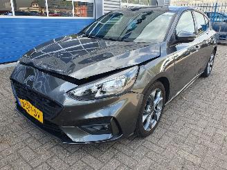 škoda osobní automobily Ford Focus 1.0 EcoBoost Hybrid ST Line Business 2020/10