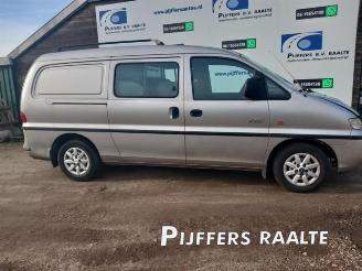 Uttjänta bilar auto Hyundai H-200 H-1/H-200, Van, 1997 / 2008 2.5 CRDi Powervan 2004/3