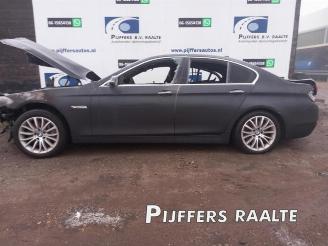 Vrakbiler auto BMW 5-serie 5 serie (F10), Sedan, 2009 / 2016 535d xDrive 24V 2013/9