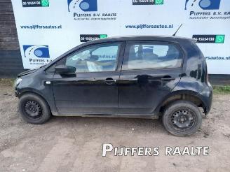 Vrakbiler auto Volkswagen Up! Up! (121), Hatchback, 2011 1.0 12V 60 2013/11