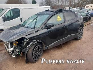 Coche siniestrado Peugeot 3008 3008 II (M4/MC/MJ/MR), MPV, 2016 1.6 16V HYbrid 225 2024