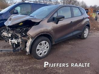 Vrakbiler auto Renault Captur Captur I (2R), SUV, 2013 0.9 Energy TCE 12V 2013/7
