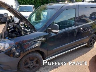 Coche siniestrado Fiat Doblo Doblo Cargo (263), Van, 2010 1.6 D Multijet 2018/9