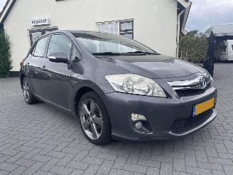 skadebil auto Toyota Auris Toyota Auris 1.8 Full Hybrid Dynamic Business N.A.P NL AUTO DEALER ONDERHOUDEN AUTO 2012/9