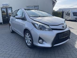 Auto incidentate Toyota Yaris 1.5 Full Hybrid Aspiration toyota onderhouden prachtig!!! 2014/1